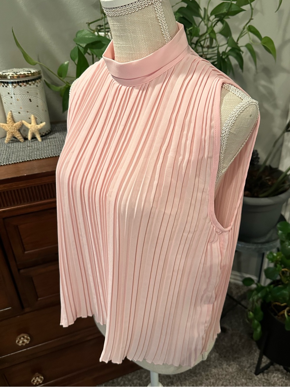 Zara Pleated Sleeveless High-Neck Top - Light Pink